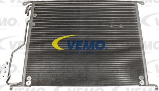 Vemo V30-62-1029 - Condensatore, Climatizzatore autozon.pro