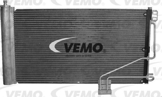 Vemo V30-62-1024 - Condensatore, Climatizzatore autozon.pro