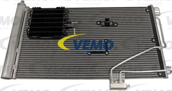 Vemo V30-62-1025 - Condensatore, Climatizzatore autozon.pro