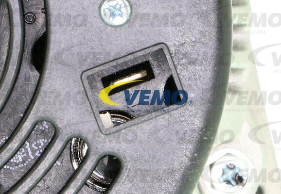 Vemo V30-13-36810 - Alternatore autozon.pro