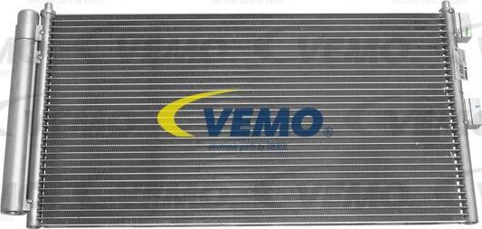 Vemo V24-62-0004 - Condensatore, Climatizzatore autozon.pro