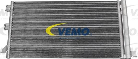 Vemo V24-62-0012 - Condensatore, Climatizzatore autozon.pro