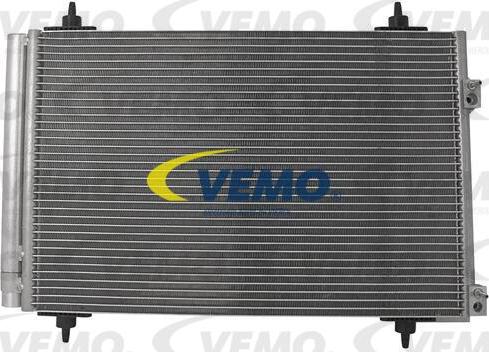 Vemo V22-62-0009 - Condensatore, Climatizzatore autozon.pro