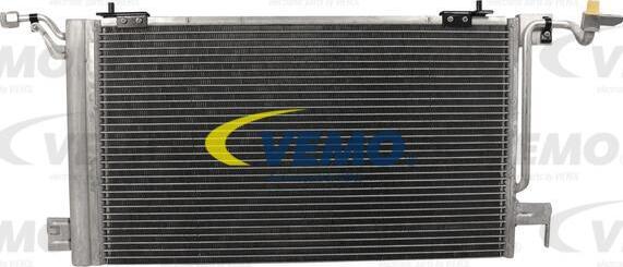 Vemo V22-62-0001 - Condensatore, Climatizzatore autozon.pro